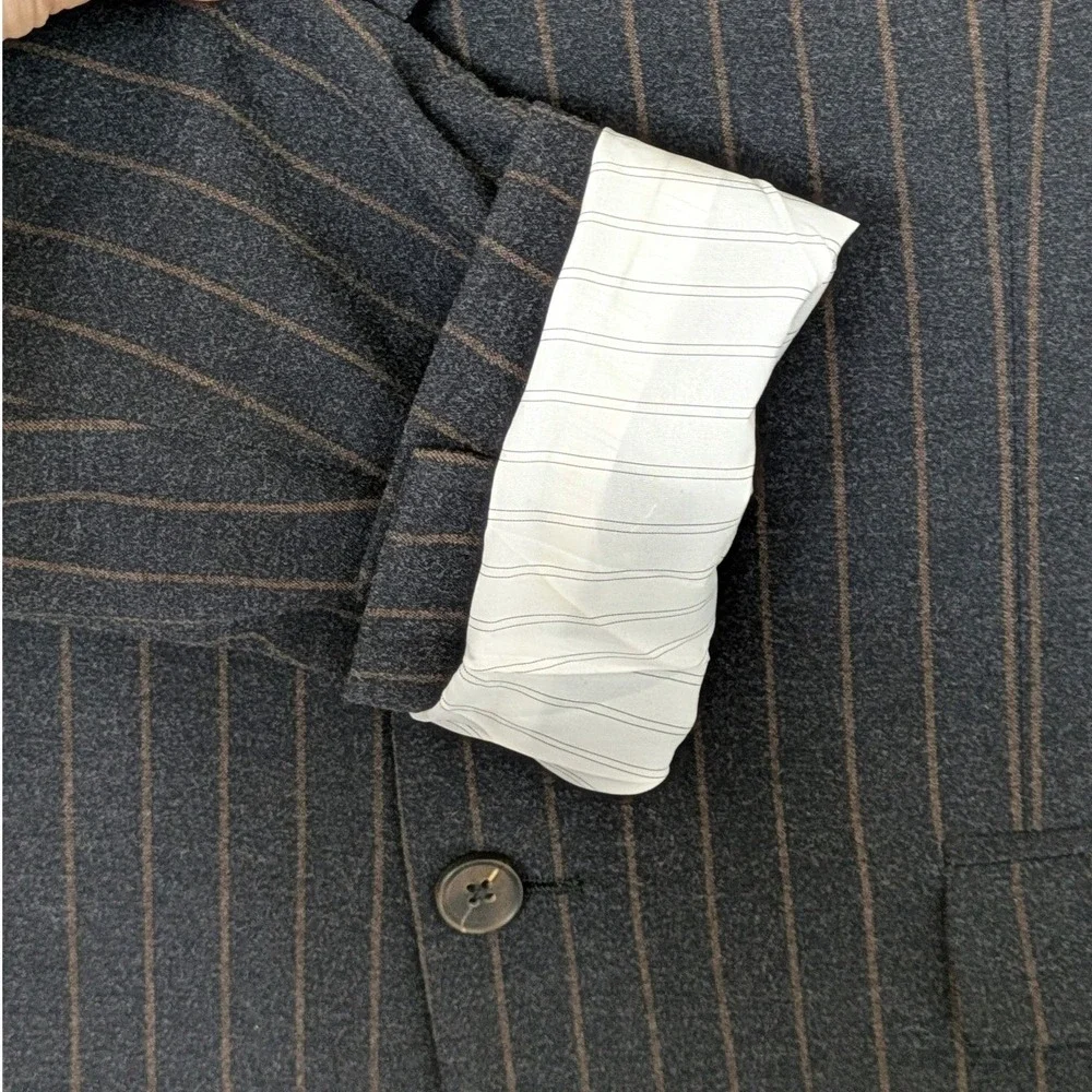 Soul of London Pinstripe Blazer Mens 44R Charcoal Grey Floral‎ Lining Two Button
